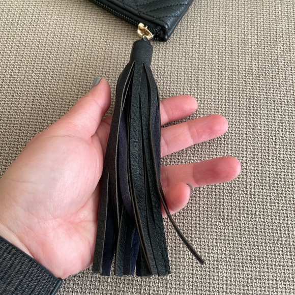 Black Clutch - Picture 3 of 7